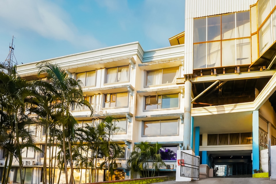 OYO 40027 Royal Palms Shared Serviced Apartment  Capital Mumbai  Book