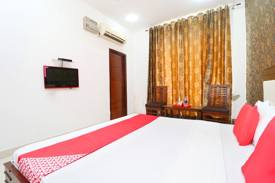 OYO 40037 Lazeez, Patiala, Patiala