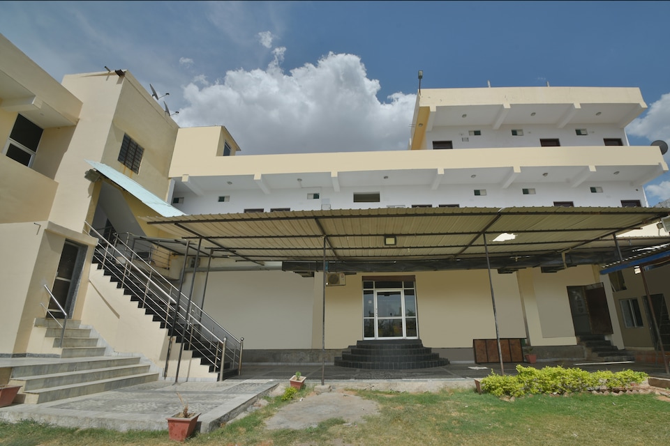 OYO 40059 Hotel Basant Residency, Airport Udaipur, Udaipur