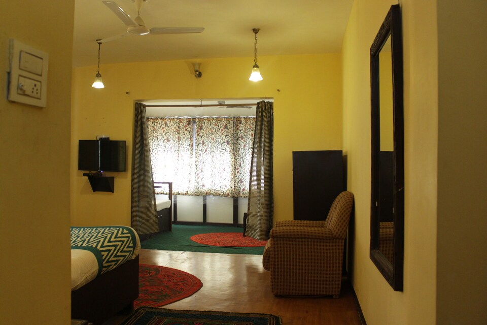 OYO 3772 Mahatta Home Stay, Rajbagh Srinagar, Srinagar