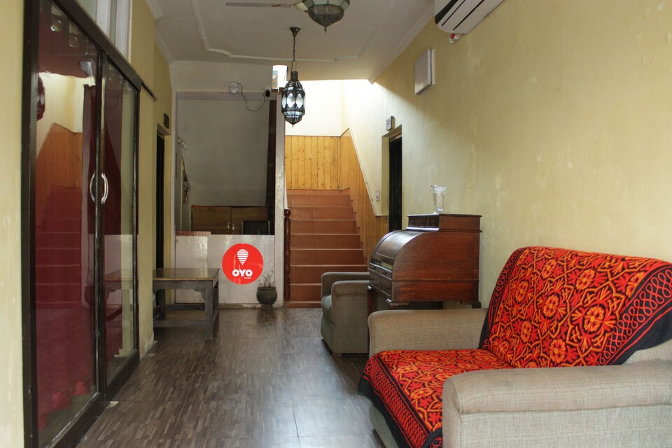 OYO 3772 Mahatta Home Stay, Rajbagh Srinagar, Srinagar
