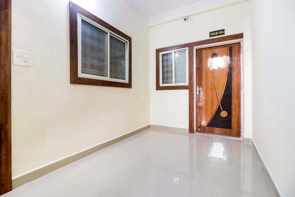 Hotel O Yash Homestay, Hoshangabad Road, Bhopal