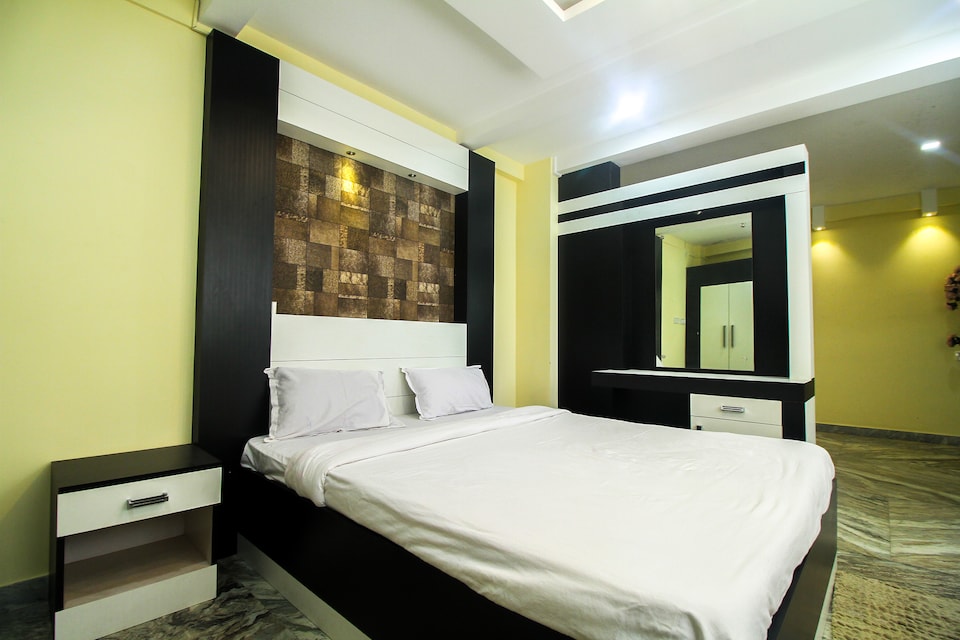 SPOT ON 40088 Adora Century Residency, Malappuram Town, Malappuram