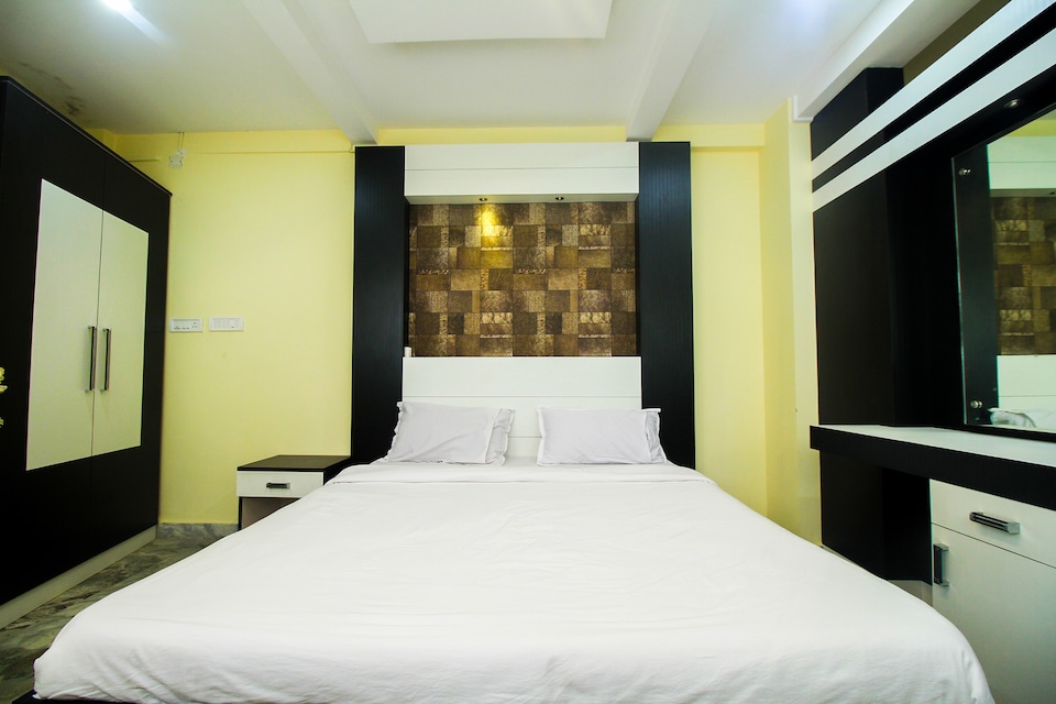 SPOT ON 40088 Adora Century Residency, Malappuram Town, Malappuram