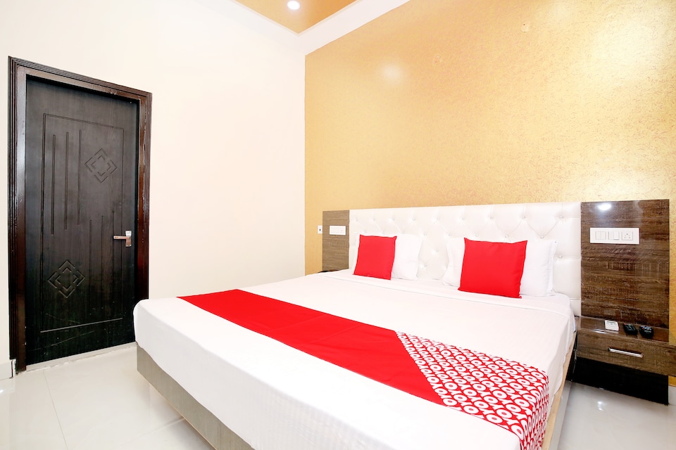 Oyo 40089 Hotel Star Highway, Zirakpur, Zirakpur