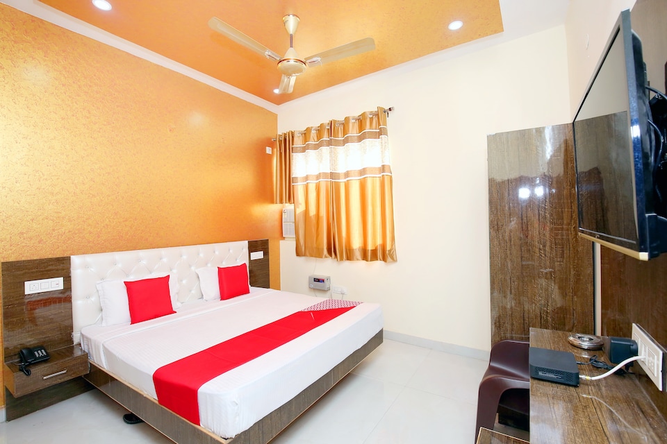 Oyo 40089 Hotel Star Highway, Zirakpur, Zirakpur