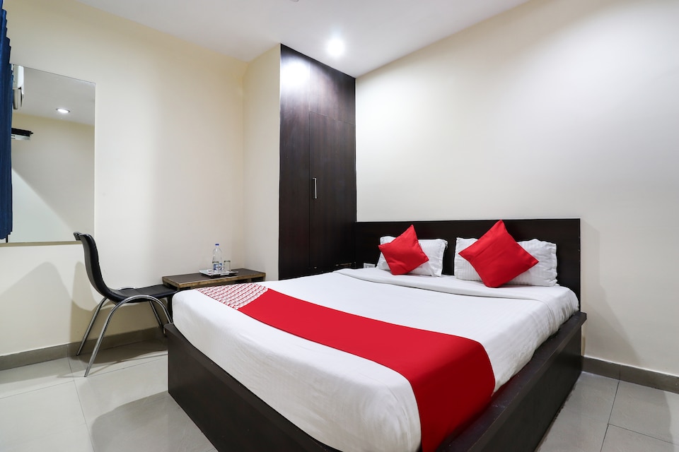 OYO 40091 Hotel R K International, Charbagh Lucknow, Lucknow