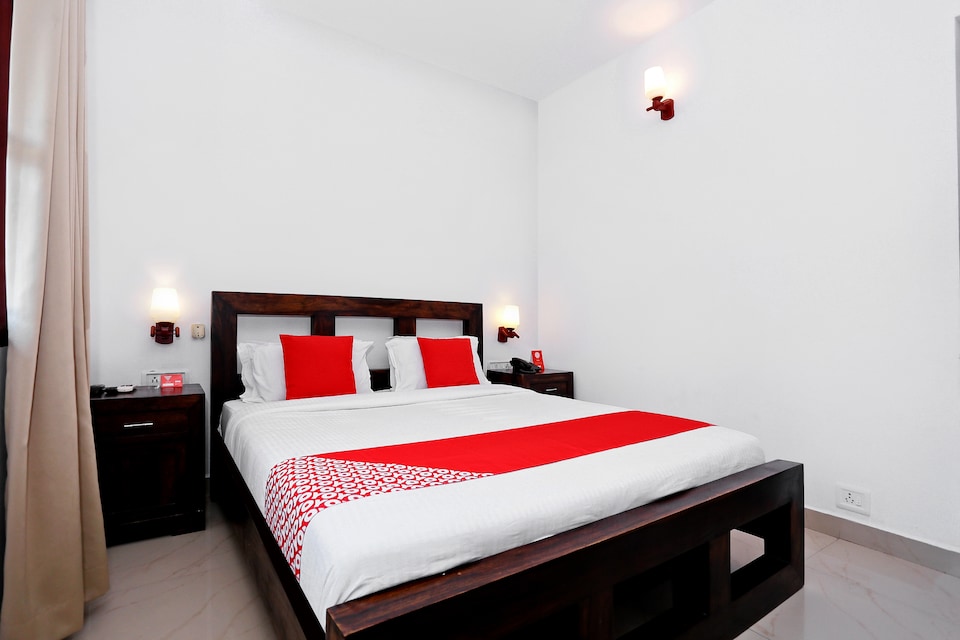 OYO Flagship 40093 Hotel Fort Castle, Fort Kochi, Kochi