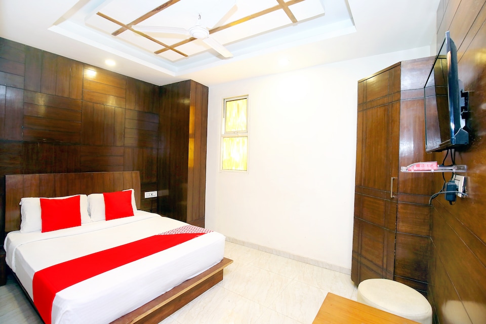 Capital O Hotel Cargo by JD, Zirakpur, Zirakpur