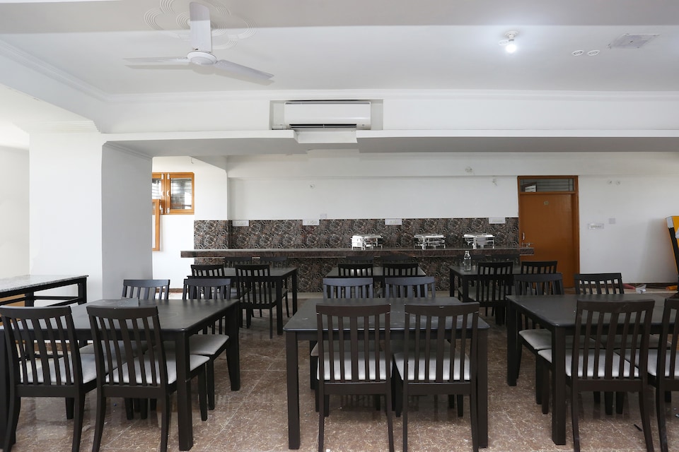 Flagship Polytechnic Chauraha Near Fun Republic Mall, Indira Nagar Lucknow, Lucknow