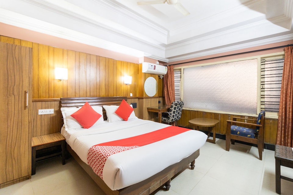 OYO 3778 Hotel Pulkeshi, Cottonpete Bangalore, Bangalore