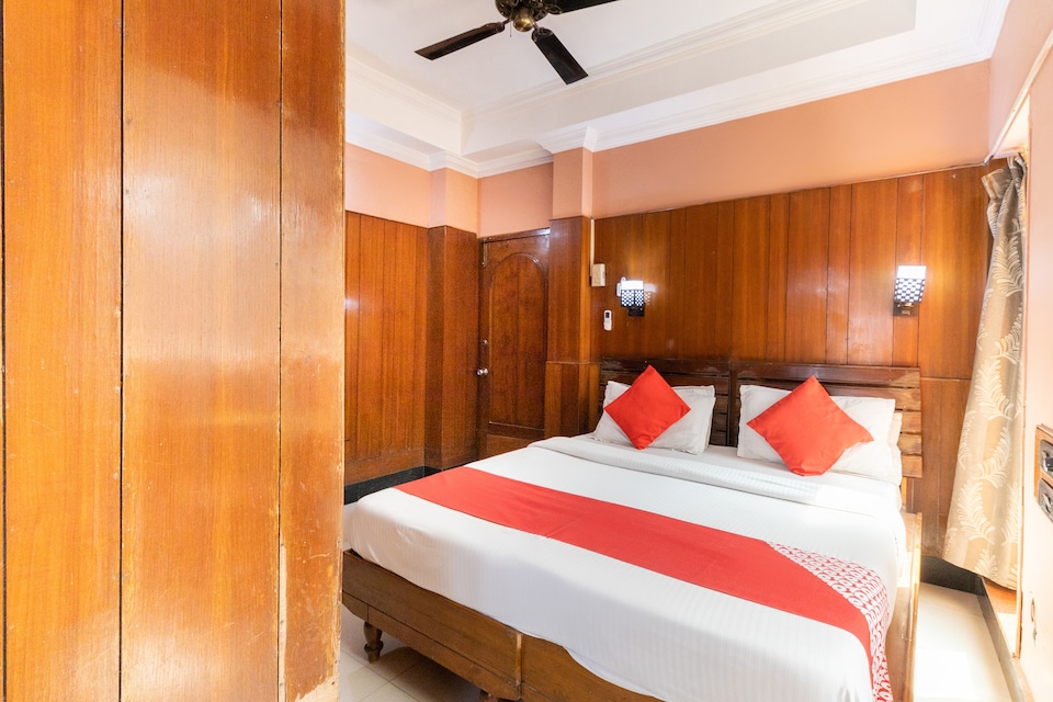 OYO 3778 Hotel Pulkeshi, Cottonpete Bangalore, Bangalore