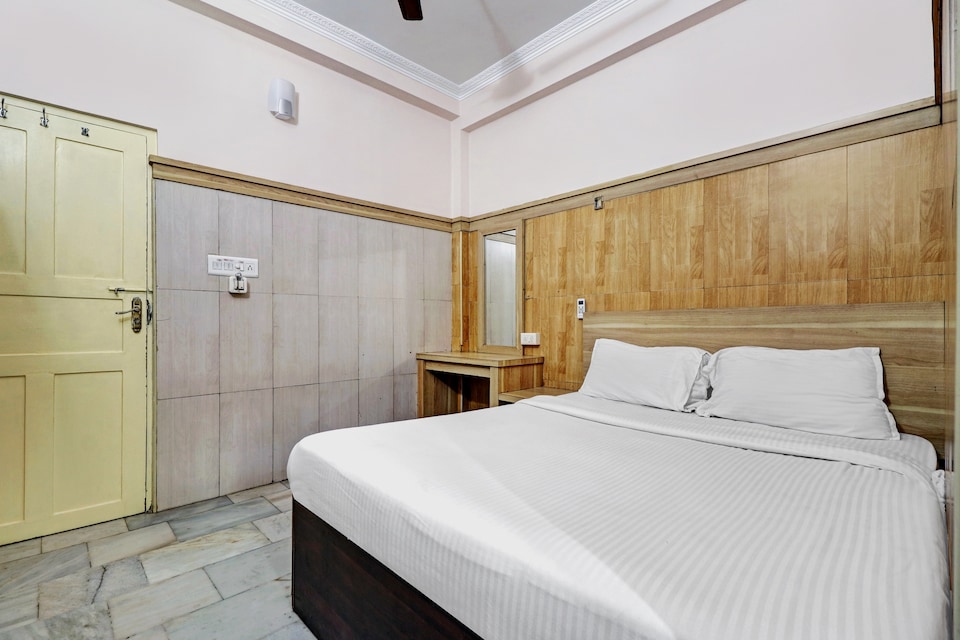 OYO 40141 Ascot Hotel, Railway Station North Kochi-II, Kochi
