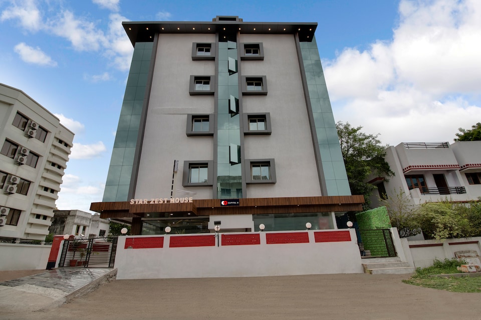 Capital O 40142 Star Zest House, Airport Wardha Road, Nagpur