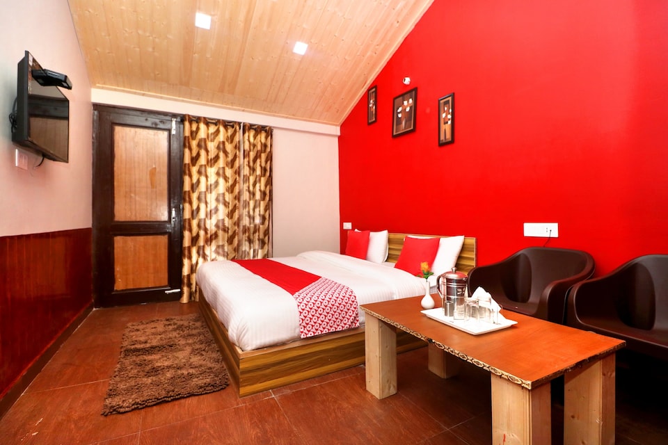 OYO Hotel Divine Point, New Shimla, Shimla