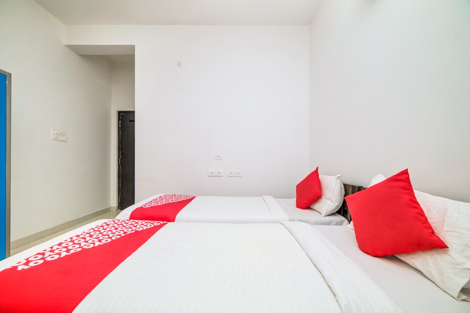 OYO 40155 Skynest, Financial District, Hyderabad