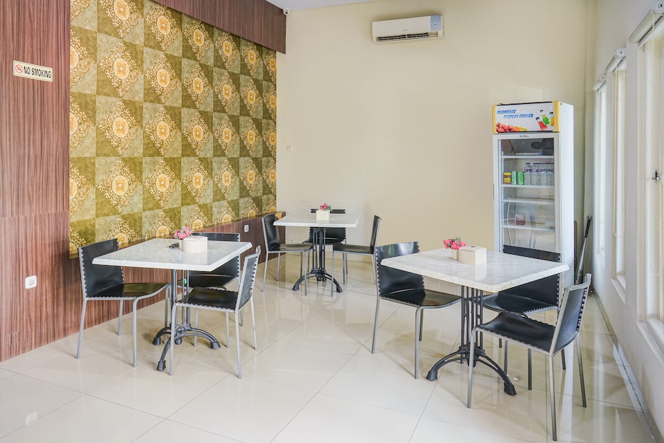 Hotel O Makassar near Pantai Losari formerly Hotel Astra Novilia, Losari, Makassar