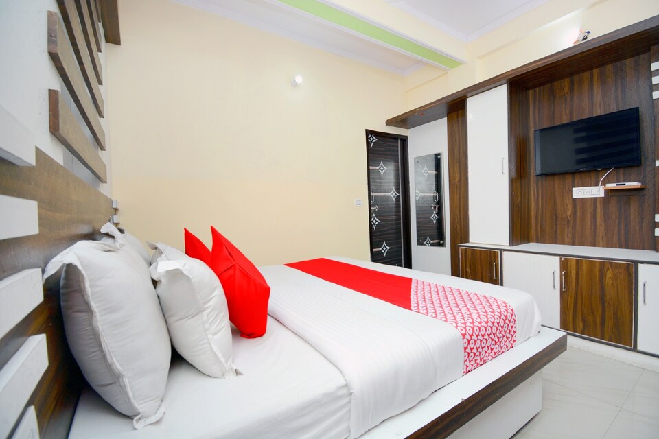 OYO 40171 Mountain Breeze, Kempty Fall Mussoorie, Mussoorie