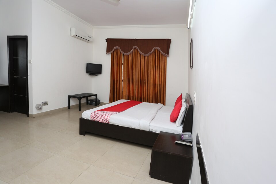 OYO 40173 Hotel Prem Deep, ISBT Kashipur, Kashipur