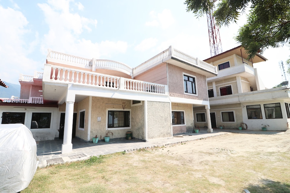 OYO 40193 Silver Oak, Banikhet, Dalhousie