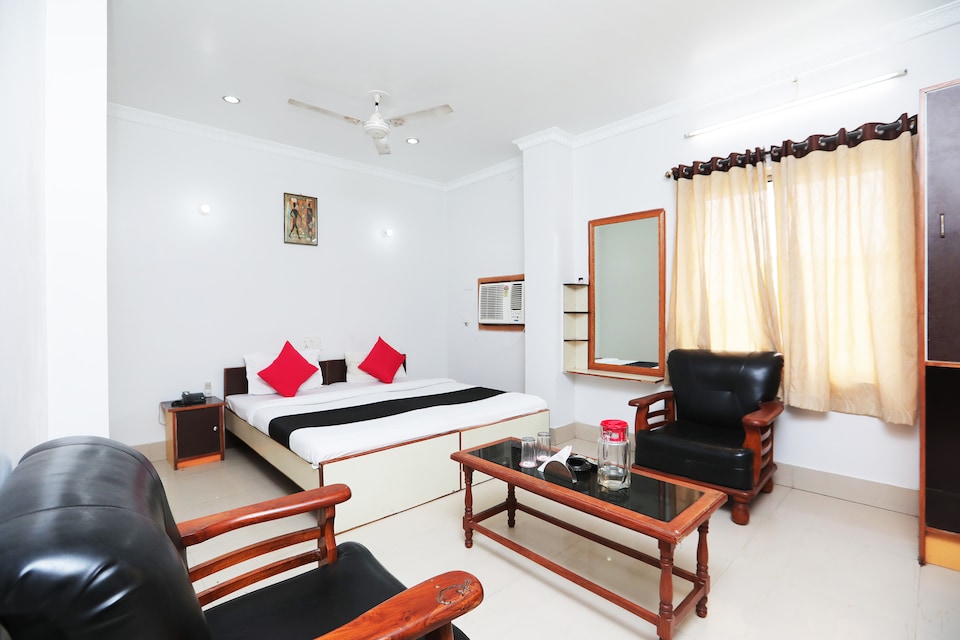 Capital O 40199 Hotel Kaushiki, Purnea, Purnea