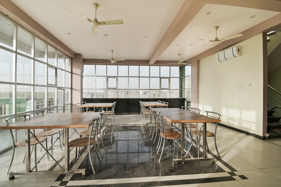 OYO 40238 Hotel Tirupati, Sikar, Sikar