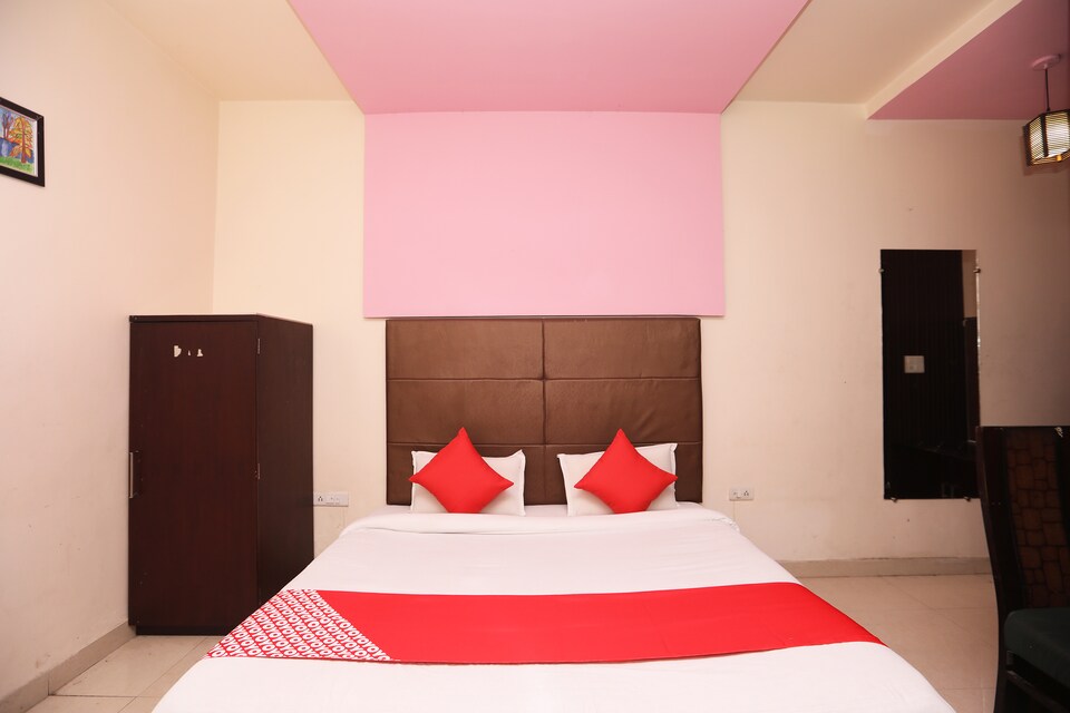 OYO 40255 Lal Quila Airport Resort, Meerut, Meerut