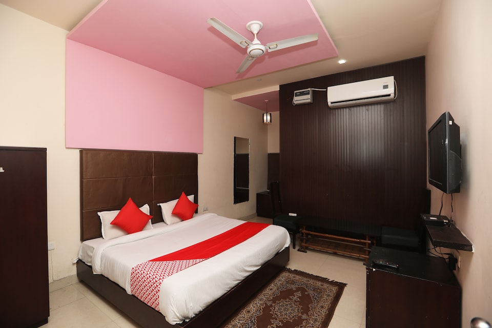 OYO 40255 Lal Quila Airport Resort, Meerut, Meerut