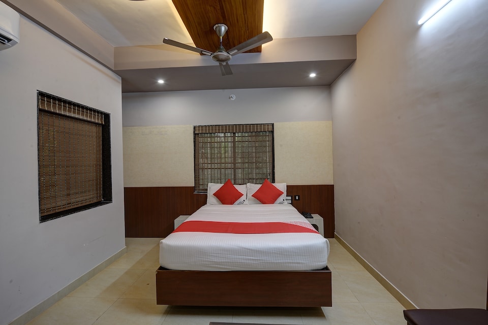 OYO 40263 Hotel Sagar Executive, Padubidri, Mangalore