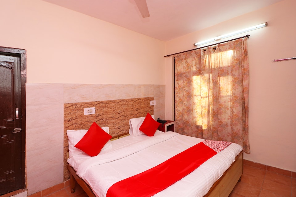 OYO 40267 Lucky Guest House, Dharamshala, Dharamshala