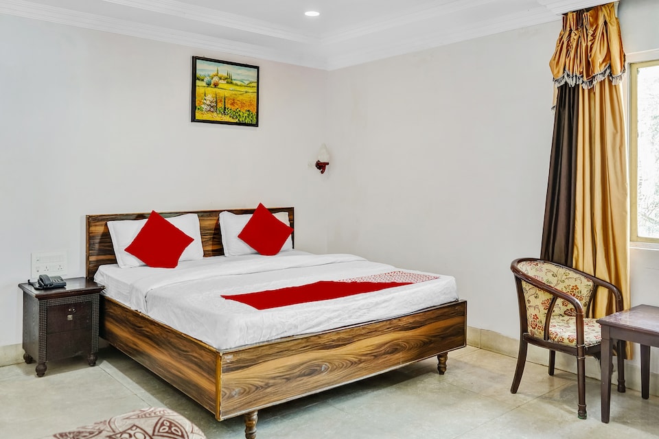 OYO 40272 Hotel Srinivasa Inn, Ameerpet, Hyderabad