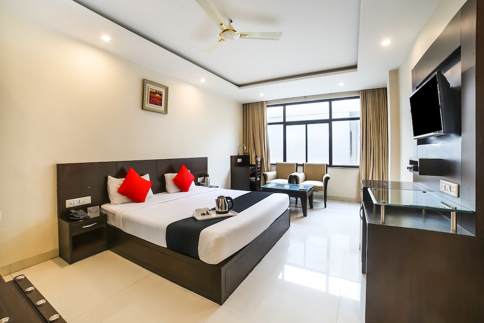 Capital O 40276 Hotel Raj Plaza, Mansarovar, Jaipur