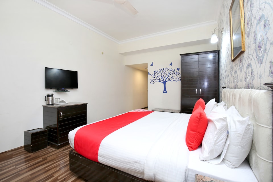 OYO 3789 Akashdeep 22, Central Chandigarh, Chandigarh
