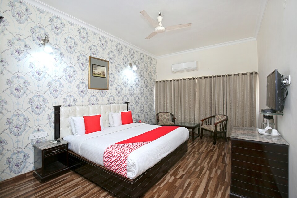 OYO 3789 Akashdeep 22, Central Chandigarh, Chandigarh