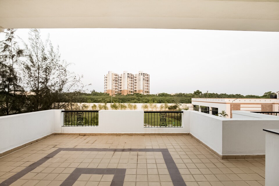 Capital O 40286 Lush Garden Resort, ECR Chennai, Chennai