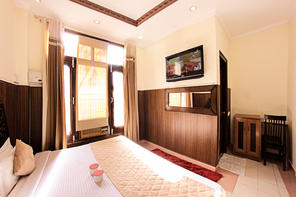 OYO 3790 Hotel Divshikha, Dharampur Kasauli, Kasauli