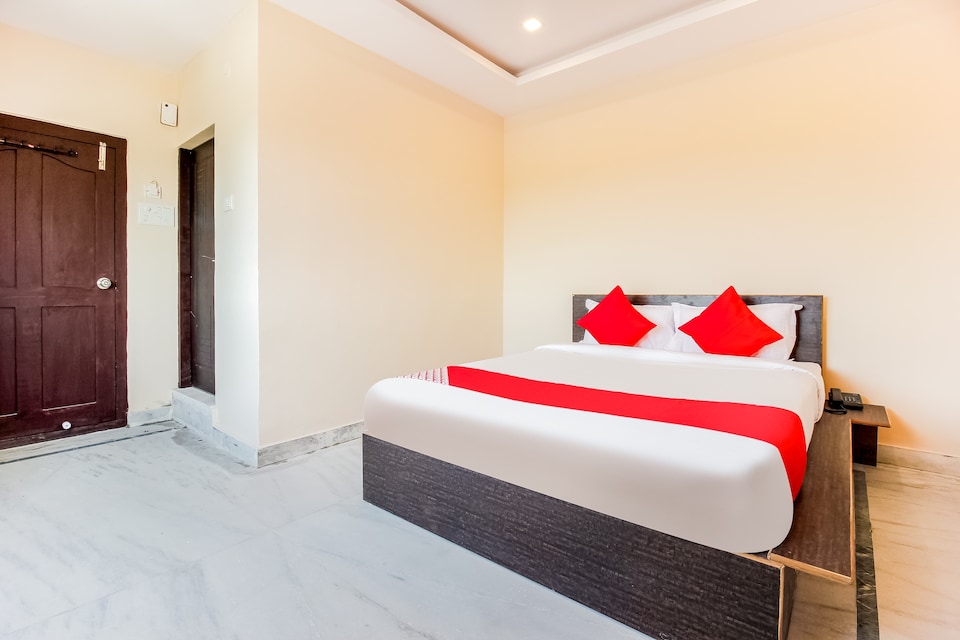 OYO R Square Inn, LB Nagar - Ramoji, Hyderabad