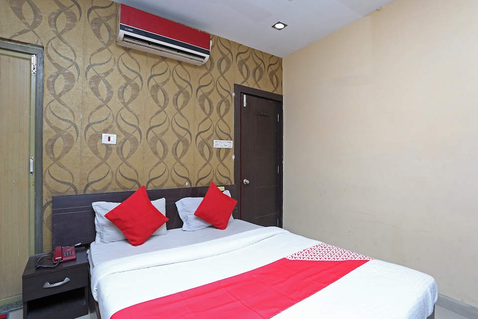 SPOT ON 40309 Hotel Adarsh Palace, Rourkela, Rourkela