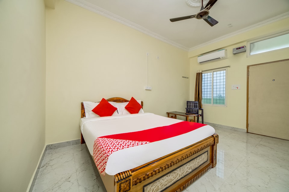 OYO 40311 Hotel Ruhika, Shamshabad, Hyderabad