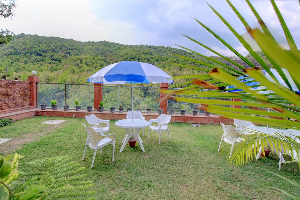 OYO Home 40312 Cozy Stay Dehradun, Rajpur Road Dehradun, Dehradun