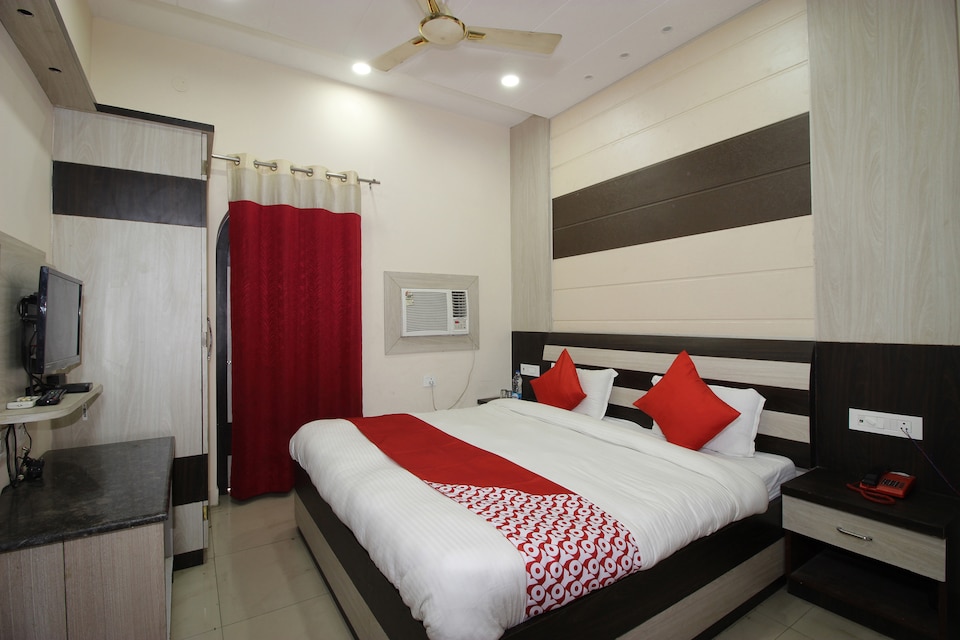 OYO 40320 Hotel Soni International, Khalilabad, Khalilabad