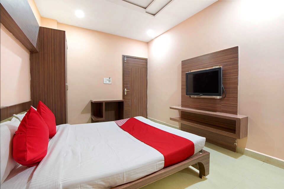 OYO 40401 Sai Palace, Main Market Ujjain, Ujjain