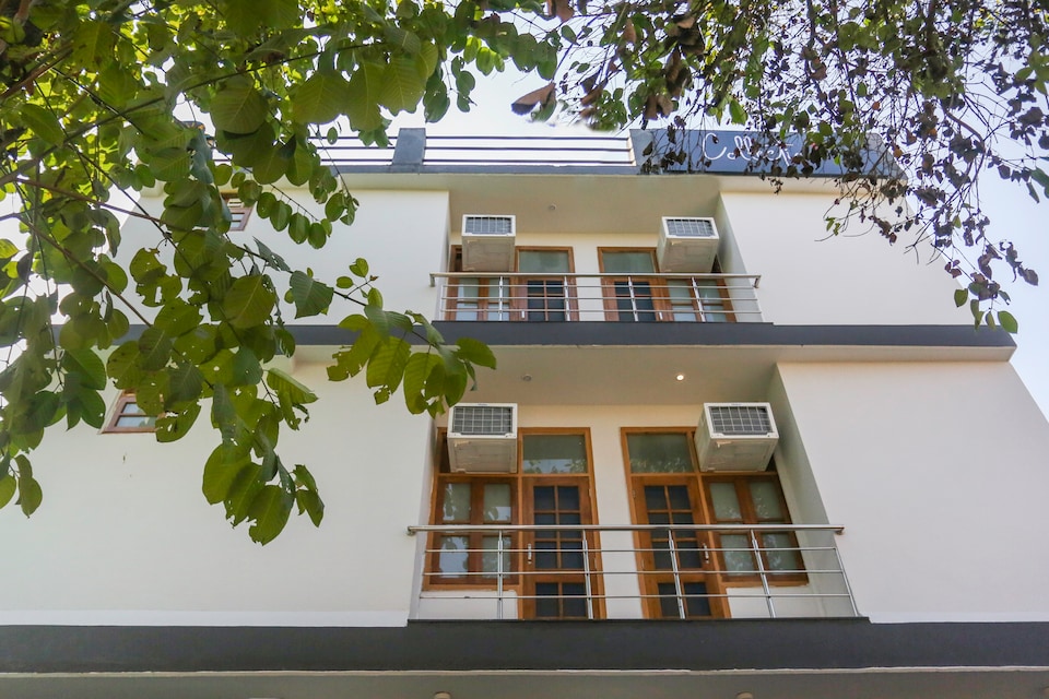 Collection O 40408 Block J Delta Ii, Greater Noida, Noida