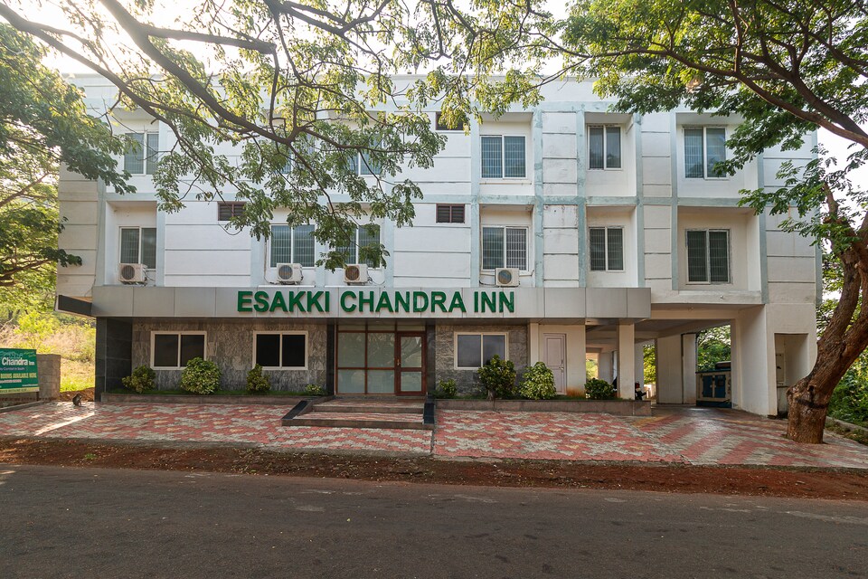 OYO 40434 Esakki Chandra Inn, Courtallam Old Falls, Courtallam