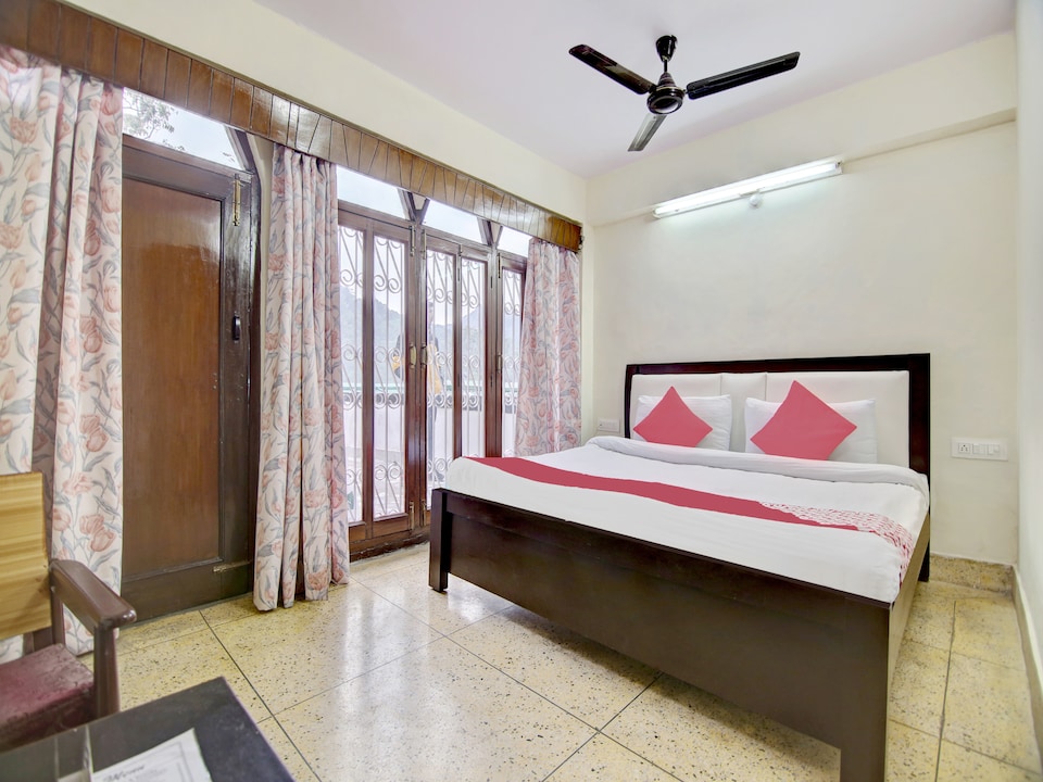 OYO 40437 Hotel Oak Shade, Mall Road Nainital, Nainital