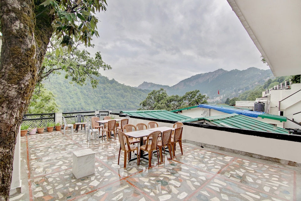 OYO 40437 Hotel Oak Shade, Mall Road Nainital, Nainital