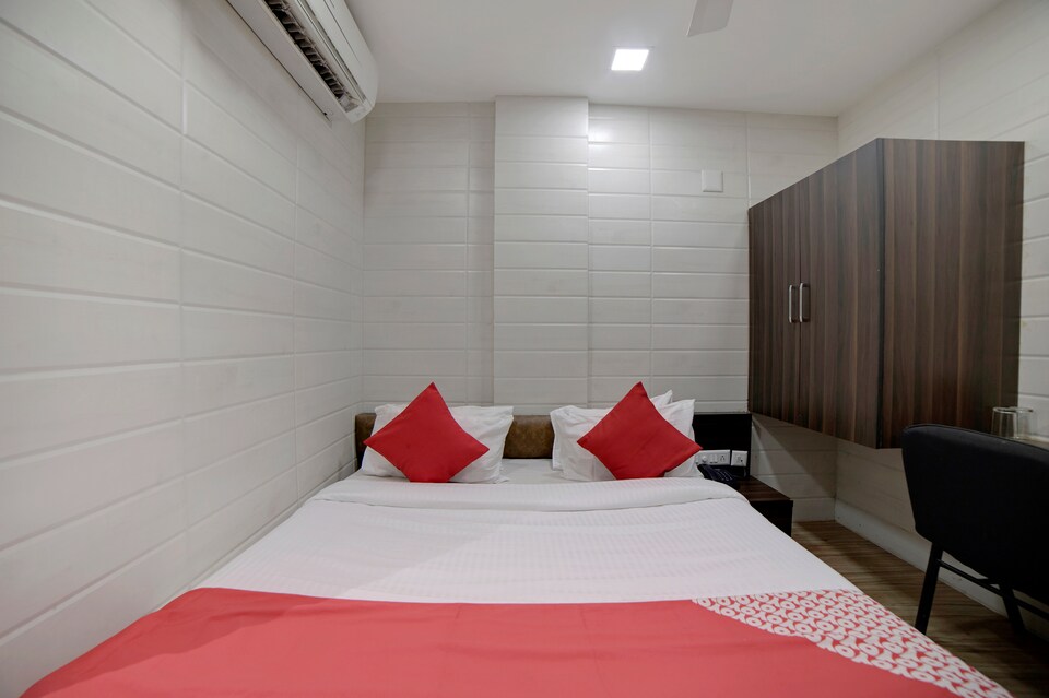 OYO 40461 Hotel Avirat, Bavla Ahmedabad, Ahmedabad