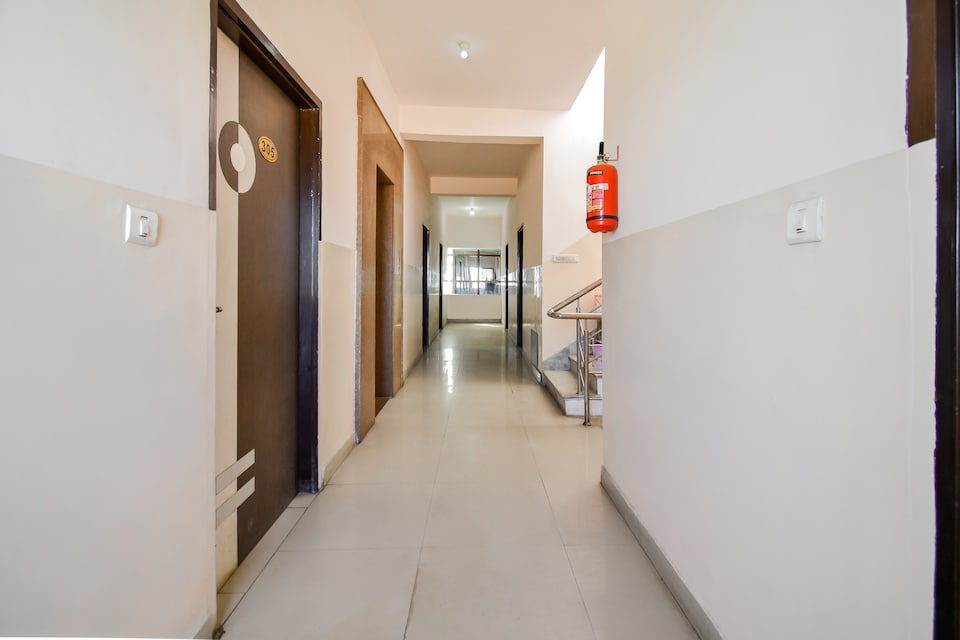 OYO 40466 Hotel Moon Mafia, Jaipur Airport, Jaipur