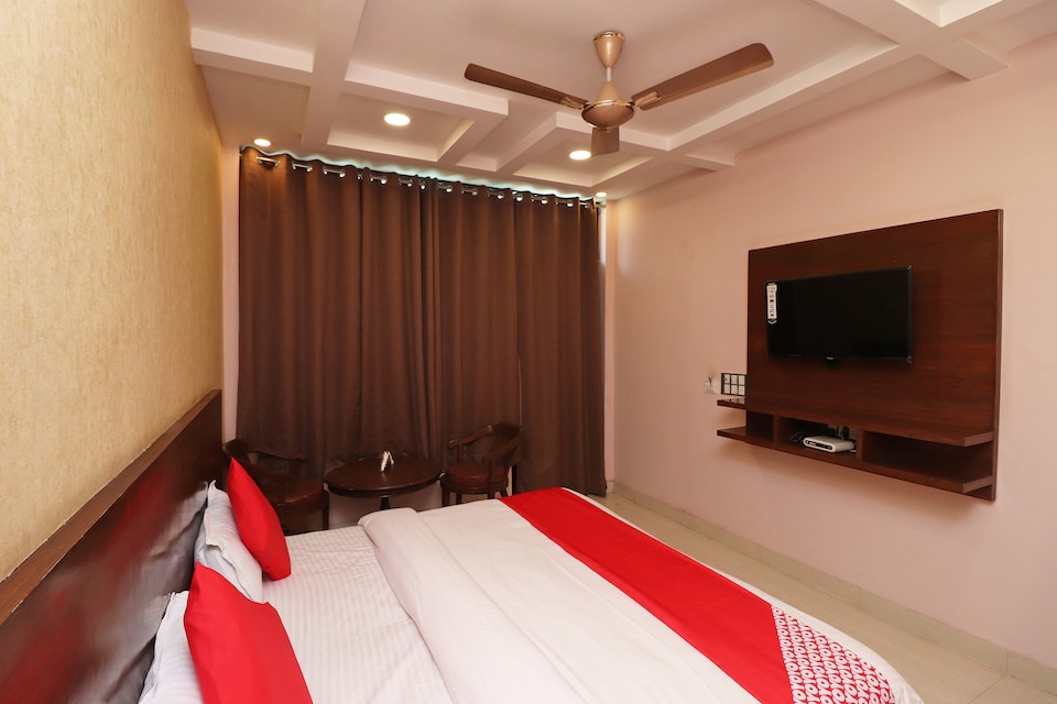 OYO 40490 Grill To Chill, Rishikesh, Rishikesh