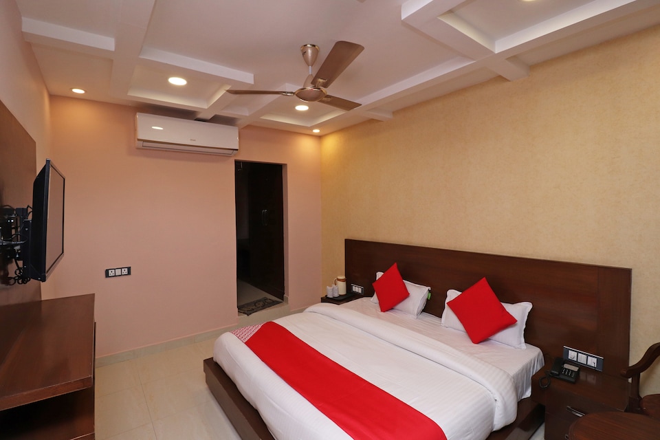 OYO 40490 Grill To Chill, Rishikesh, Rishikesh